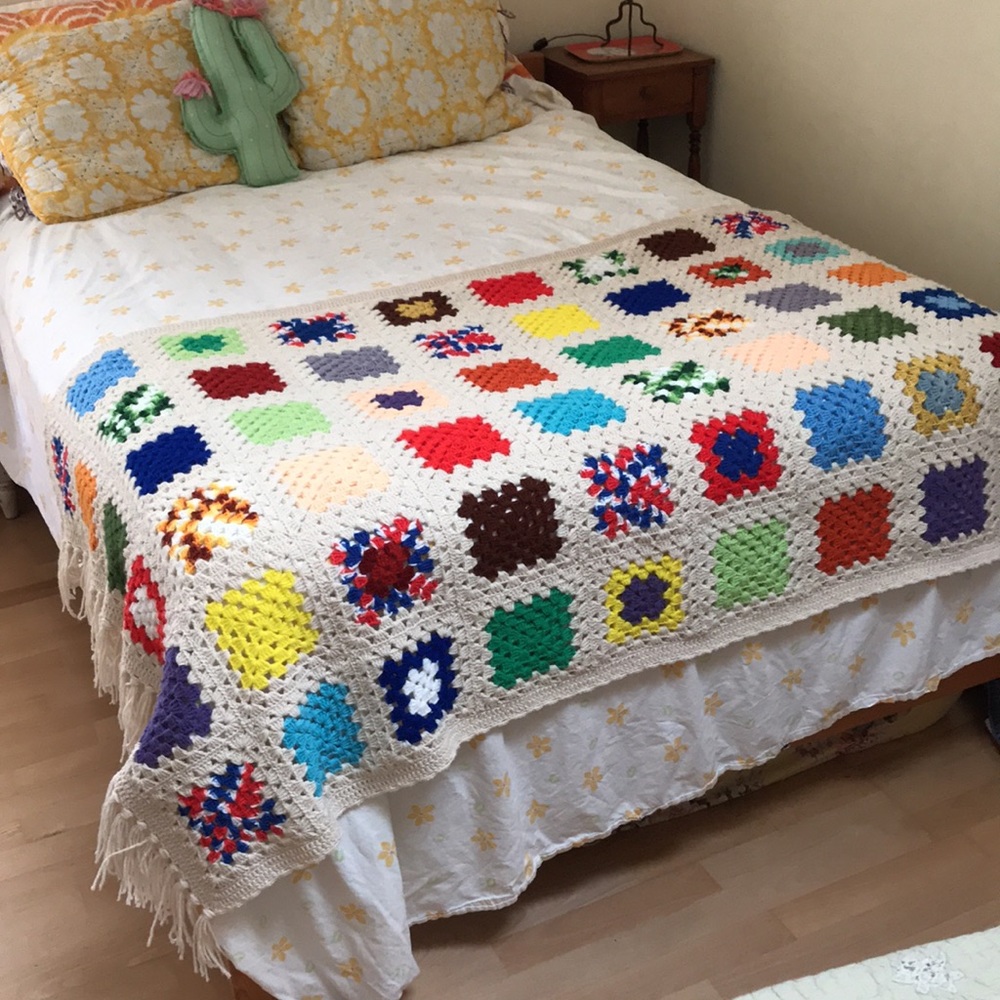 Granny Square crochet throw blanket cream yarn colorful handmade. Tassels green